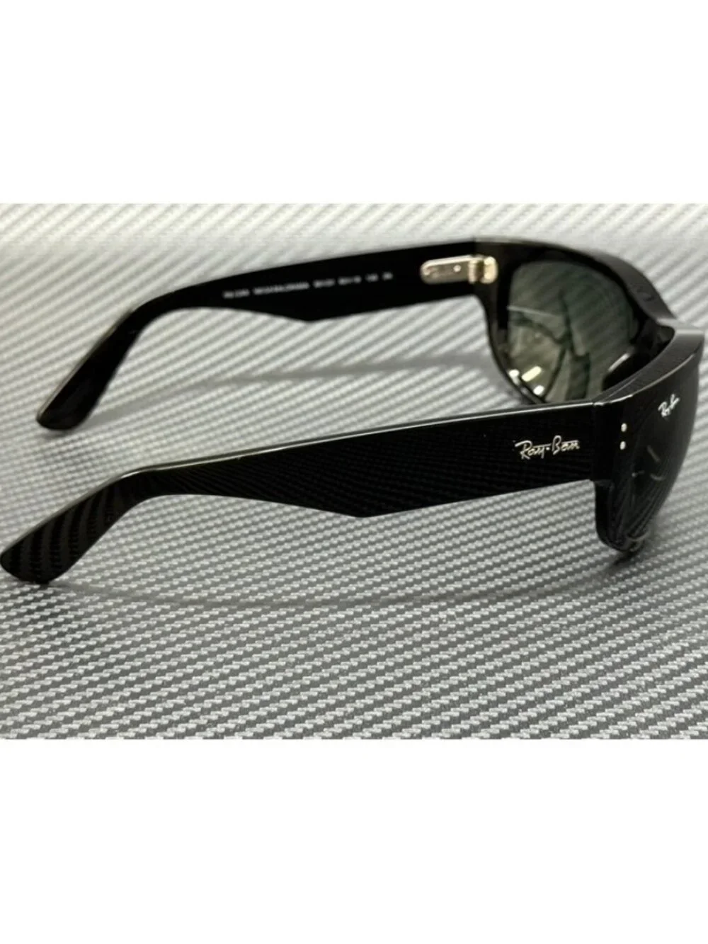 Ray-Ban new tags